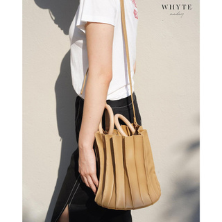 Whyte Sunday Maxii Leather Bag