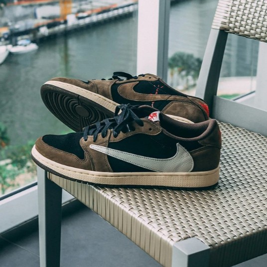 Travis Scott X Nike Air Jordan 1 Low Men S And Women S Fashion Casual Shoes Comfortable And Versatile Sneakers Shopee Thailand