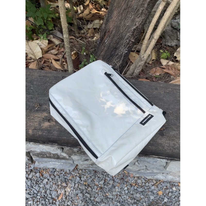 Freitag Hazzard F306 สีขาว มือ 1 จาก Switzerland