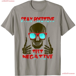 แฟชั่นที่กำหนดเอง Skull Skulllover Skeleton Stay Positive, Test Negative Funny T-Shirt ผู้ชาย เสื้อยืด พิมพ์ลาย เสื้อยืด