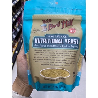 ลาร์จ เฟล็ก นิวทริชั่นแนล ยีสต์ ตรา บ๊อบส เรด มิลล์ 142 G. Large Flake Nutritional Yeast ( Bob’s Red Mill Brand )