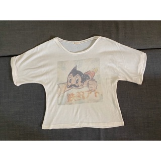 เสื้อยืดสีครีม อก38นิ้ว ale Petid Print มือ1 พร้อมส่ง