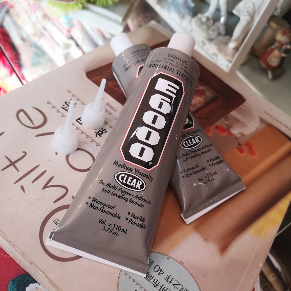 กาว กาวติดเพชร กาวติดผ้า E6000 Glue 110ML กาวสารพัดประโยชน์ คุณภาพดี ใช้สำหรับงานติดเพชร จำนวน 1 หลอ