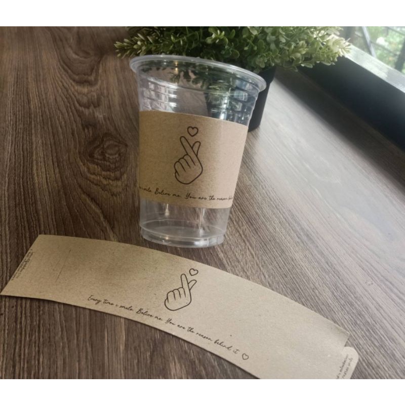 ปลอกกระดาษสวมแก้วกาแฟลายมินิฮาทท์ราคาชิ้นละ0.49บาทขั้นต่ำ200ชิ้นรวม98บาทเท่านั้นเป็นงานกระดาษคราฟ100แกรม