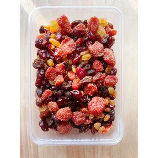 Mix Berry มิกซ์เบอร์รี่ 4 ชนิด สตรอเบอรี่ แครนเบอรี่ ลูกเกดทอง ลูกเกด ขนาด 500g ผลไม้อบแห้ง ของทานเล่น #มิกซ์เบอรี่