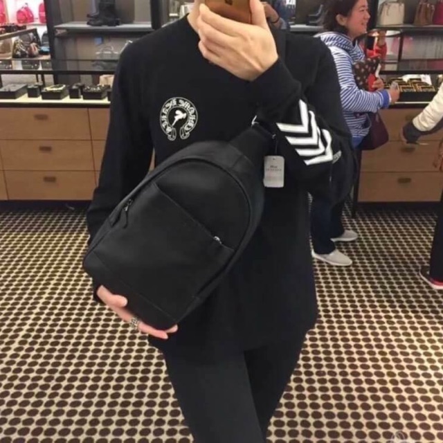 กระเป๋าCoach เป้ คาดอก หนังสีดำ
