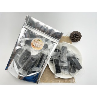 งาดำอัดแท่ง รสชาติไม่หวานมาก อร่อย มีประโยชน์ ทานง่าย