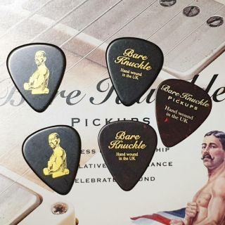 ปิ๊กกีต้าร์ Bare knuckle Celluloid pick