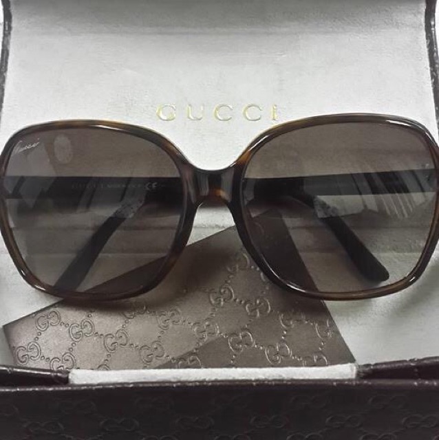 แว่นกันแดด Gucci