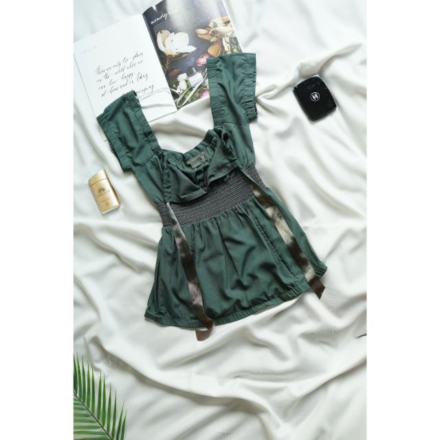 เสื้อคอเหลี่ยม ไชส์ 34 EUR