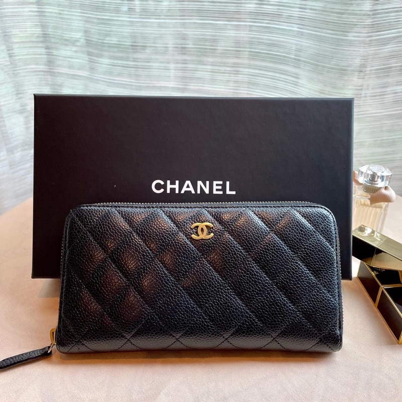Chanel Long Zipped Wallet Holo22