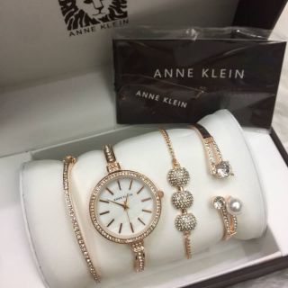 ANNE KLEIN