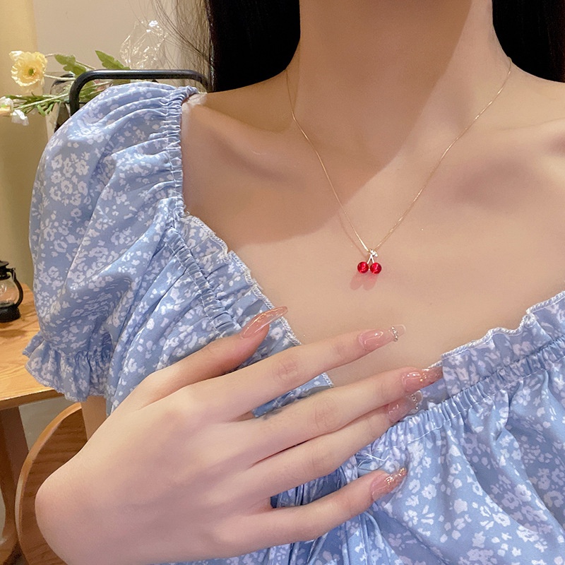 สไตล์ใหม่ สีแดง เชอร์รี่ จี้ โลหะ กระดูกไหปลาร้า โซ่ ทองเหลือง สร้อยคอโช้คเกอร์ สําหรับผู้หญิง เด็กผู้หญิง งานเลี้ยงวันเกิด เครื่องประดับ