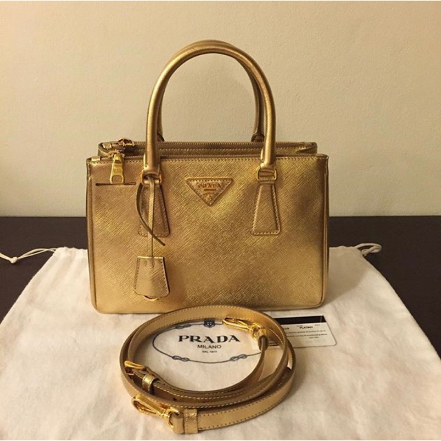 Prada saffiano lux 2 zip 25