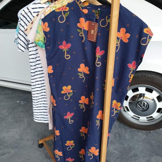 300 บาท(สินค้าในไลฟ์สด)