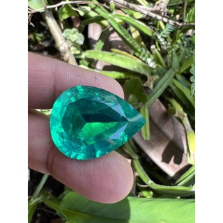 Doublets Emerald 20x25mm Pear shape 29 carats