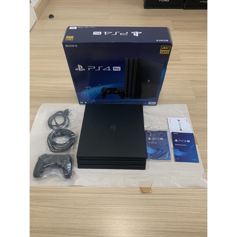 มือ2 PS4 PRO CUH-7218B 1TB ( 1 จอย ) ประกันศูนย์ถึง 18/06/21