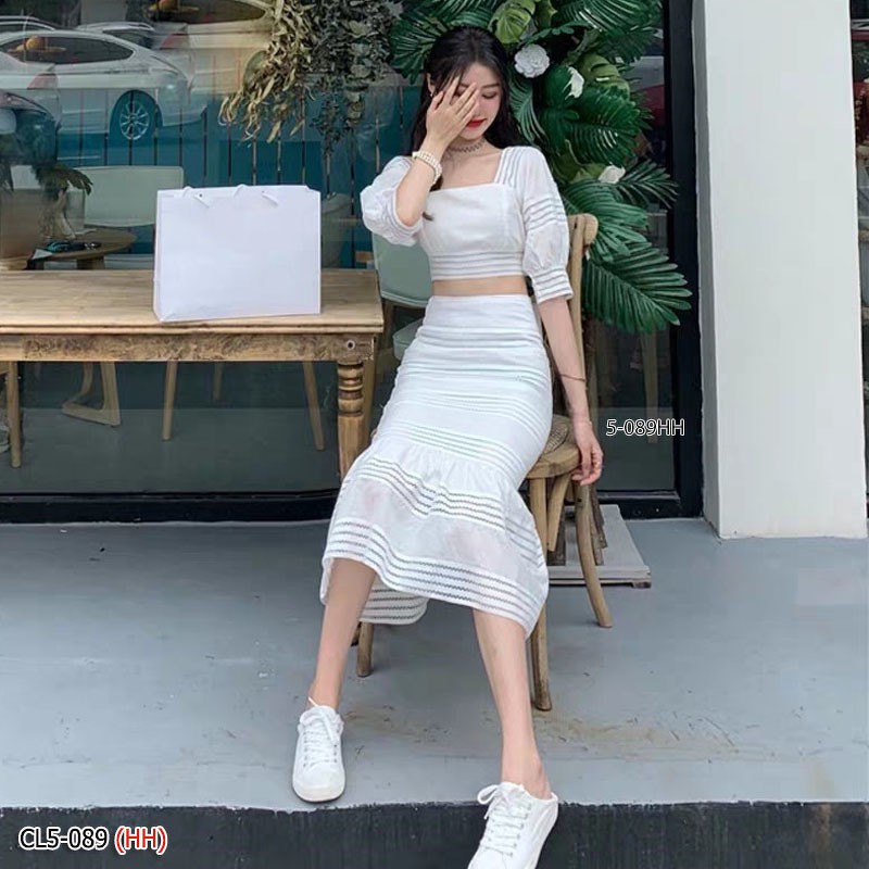 Set 2 ชิ้น เสื้อครอปงานผ้าไหมอิตาลี่แต่งแซมผ้าลูกไม้ คอเหลี่ยม แขนตุ๊กตา CL5-089-WHITE (HH)