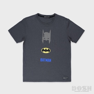 HH DOSH:เสื้อยืดคอกลมแขนสั้นผู้ชาย ลิขสิทธิ์พิมพ์ลายBATMAN รุ่นDCRBMT5000 คอกลมเสื้อยืด