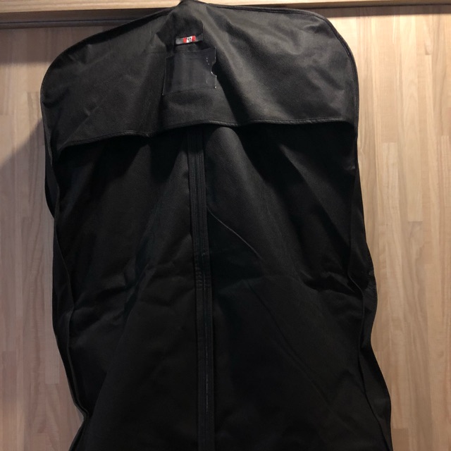 สูท GQ สี Super Black