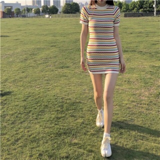 เดรสไหมพรมเข้ารูปสลับสี
