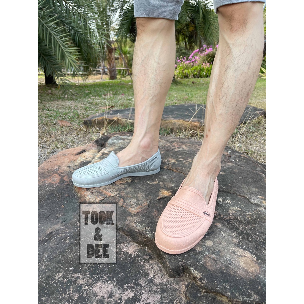 ส่งไว !!! ราคาถูก !!! รองเท้ายางหุ้มส้น ดาวเรือง Mari Gold381