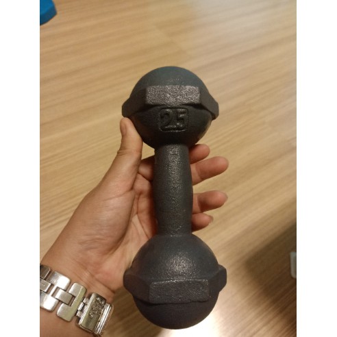 ดัมเบลเหล็กยกน้ำหนัก 2.5 กก ข้างละ 300 บาท Dumbell 1 pice 300 baht มีชำระปลายทาง
