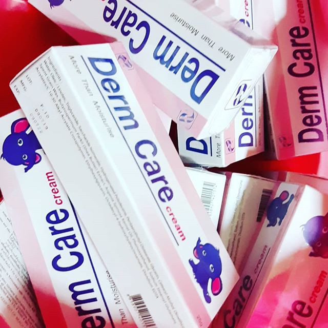 Derm care cream สูตรเดียวกับ( Ezerra cream)คนที่เป็นสิวสเตียรอยด์ คนที่มีผิวแพ้ง่าย ผิวแห้ง ผิวอักเส