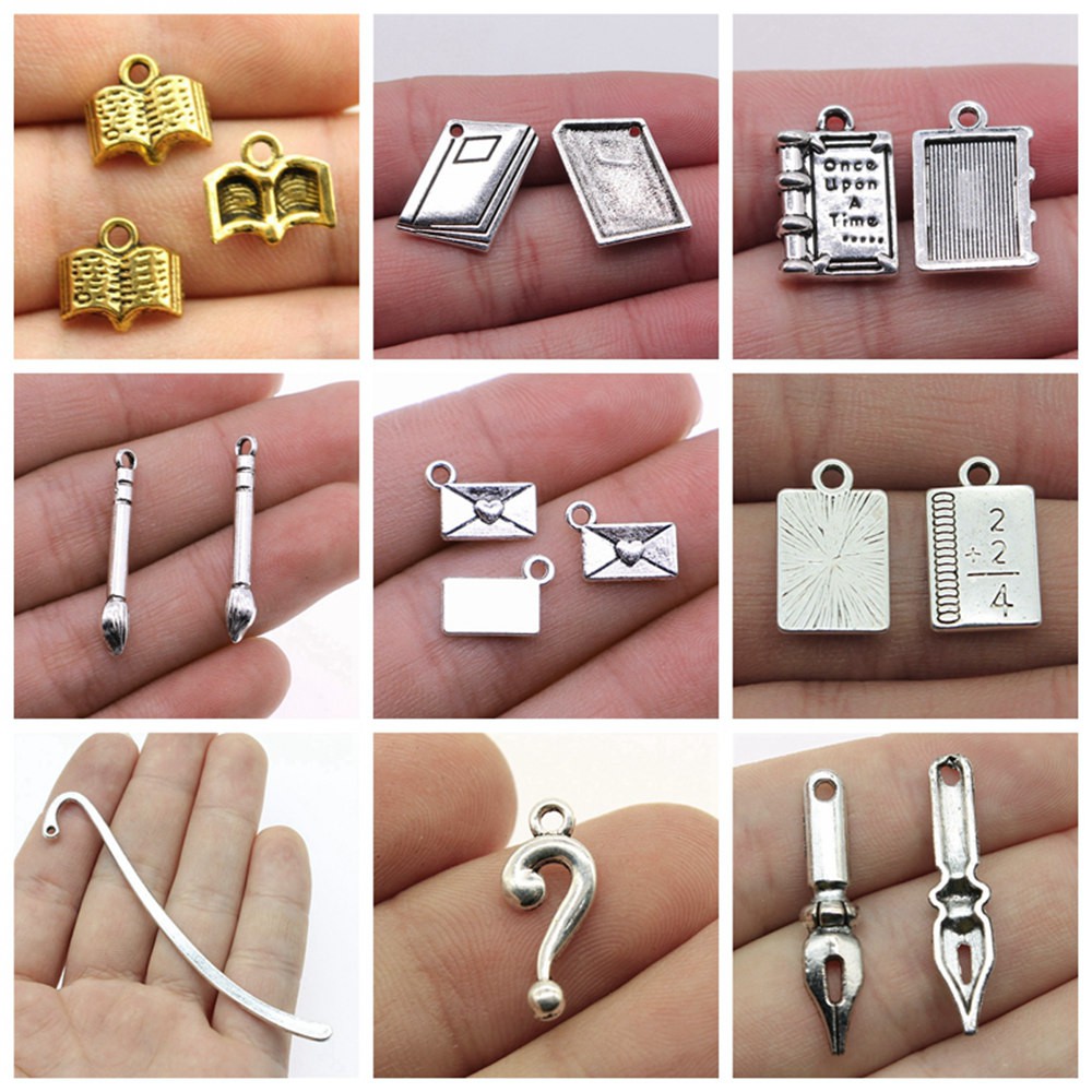 20 ชิ้นปากกาและตัวอักษร Charms เครื่องประดับขายส่ง