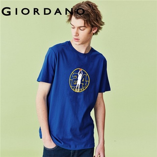 Giordano Men เสื้อคอกลมแขนสั้นมีลวดลายสกรีนตัวอักษร For Men Basketball Series Free Shipping 91099789 BCFA