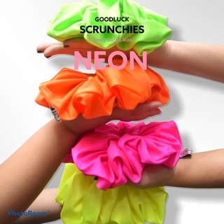 ✨พร้อมส่ง!!ยางมัดผม โดนัท จั๊มโบ้ ยางมัดผมตกแต่งนีออน ขนาดใหญ่ gossy,Neon scrunchies Large size