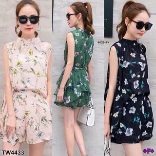 👗Pfashion [ส่งไว!!🚛] P4433 Set 2 ชิ้น เสื้อแขนกุดคอจีน+กางเกงขาสั้นลายดอก Set of 2 pieces, sleeveless shirt, m