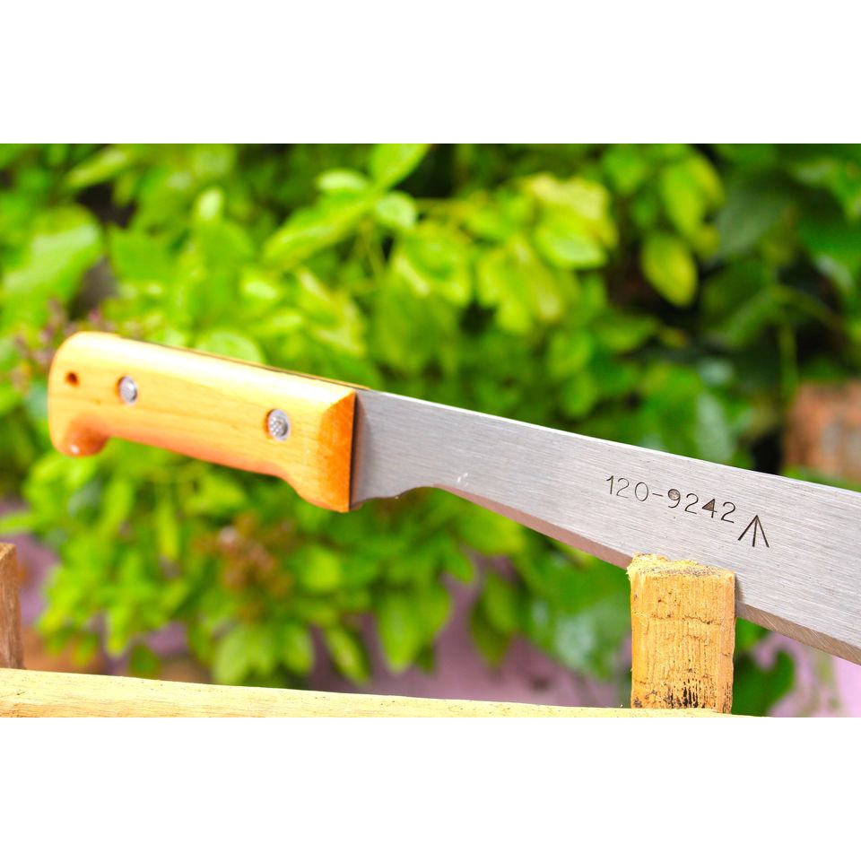 มีดเดินป่า GOLOK No.2 เปิดหน้าป่า ขนาด 12นิ้ว สันมีดหนา 4.5mm ลับคมแล้ว ตราจระเข้ จาก ประเทศอังกฤษ RALPH MARTINDALE - รูปที่ 2