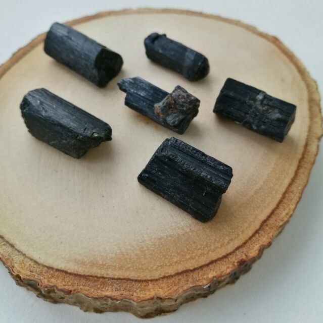 แบล็คทัวมาลีน Black Tourmaline