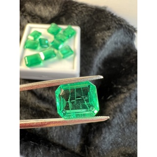 Biron columbian emerald Australian made 6.60 carats 12x10mm  ไบรอน มรกต นิลสีเขียว