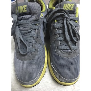 รองเท้าผ้าใบแบรนด์เนมมือสอง Nike air relentless สไตล์ Vintage สภาพสวย พื้นเต็ม น้ำหนักเบา กระชับเท้า