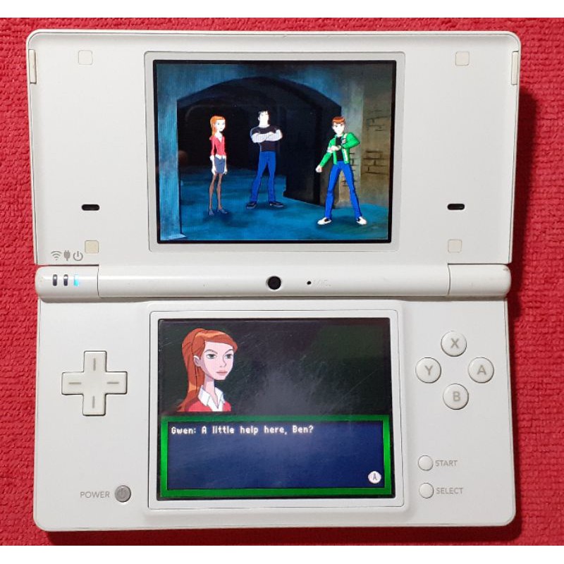 Nintendo dsi สีขาว มีตำหนิ เล่นผ่านเมม8G มือสอง 2213