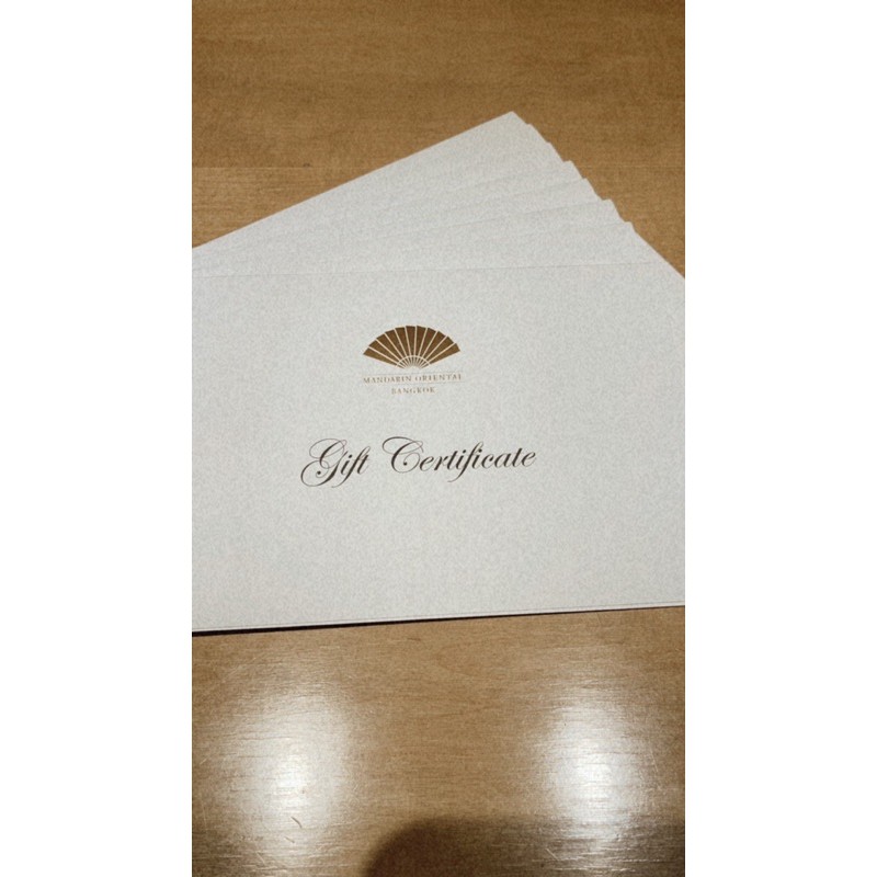 1,500 บาท voucher นวดอโรม่า/นวดไทย 90 นาที โรงแรม Mandarin Oriental