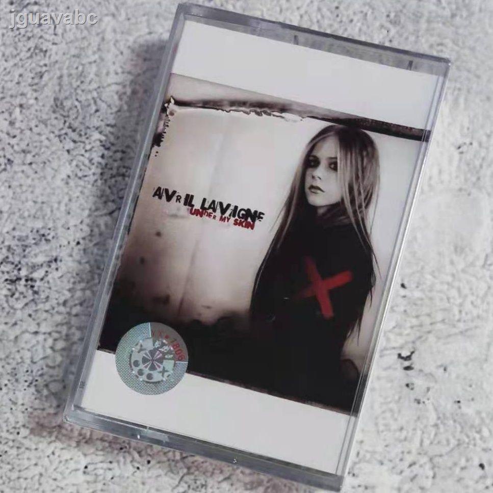 เทปคาสเซ็ท  อัลบั้ม Avril Lavigne Cool to the Bone 2004 Under My Skin Tape Walkman Tape