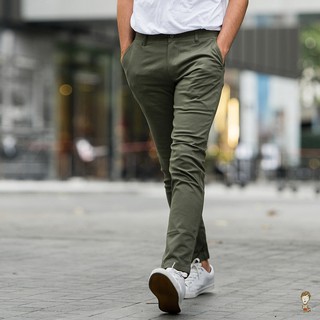กางเกงขายาวชิโน่ยืด ทรงกระบอกเล็ก (Slim-fit) สีเขียวขี้ม้า by สมหมาย