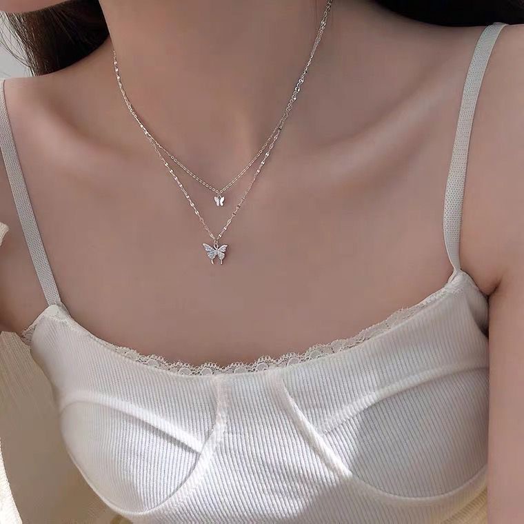 เครื่องประดับ สร้อยคอโซ่เงิน เกรด S925 จี้รูปผีเสื้อ ประดับเพชรคริสตัล สองชั้น แฟชั่นสําหรับผู้หญิง