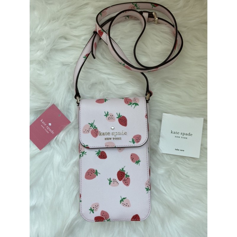 ‼️ลดสุด2,790‼️พร้อมส่ง‼️Kate Spade Staci wild Strawberries NS Flap Phone Crossbody