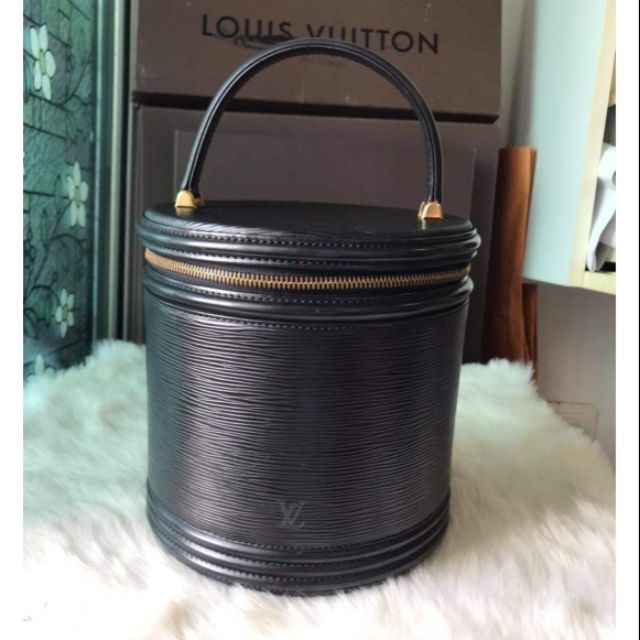 กระเป๋าหลุยส์ทรงถังลายไม้(แท้💯มือ2) Lv Epi Cannes
