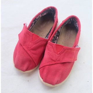 Toms Shoes Toddler Size T9 / 15.5 CM. สีแดง มือสอง ของแท้