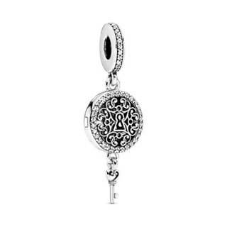 [พร้อมส่ง สินค้าแท้ 💯] Pandora Regal Love Key Dangle Charm