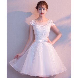 ชุดเจ้าสาว ชุดราตรีสั้นแขนสั้นคอกลมแต่งลูกไม้กระโปรงตาข่ายสวยหรู