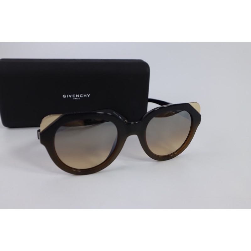 🔥 Sale :  5,990 Baht 🔥 #B220802297   [ Used]  G I V E N C H Y – SUNGLASSES ๐ Color : BLACK / BROWN ๐