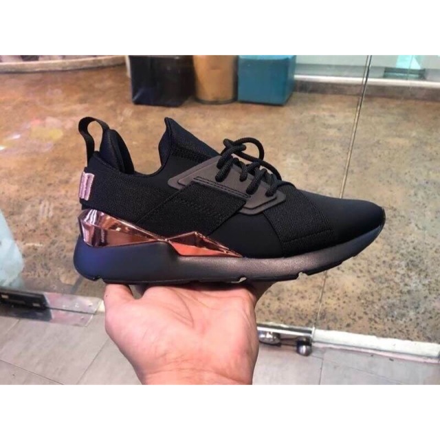 พร้อมส่ง Puma Muse Metal  สวยงาม Size 4uk / 37eu / 23cm (3) Size 4.5uk / 37.5eu / 23.5cm (2)