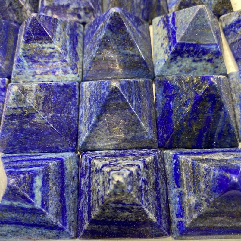 ลาพิส ลาซูลี (Lapis Lazuli) พีระมิด