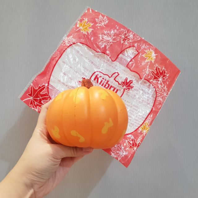 มือสอง* สกุชชี่ฟักทองคิบรุ 🎃 kiibru squishy